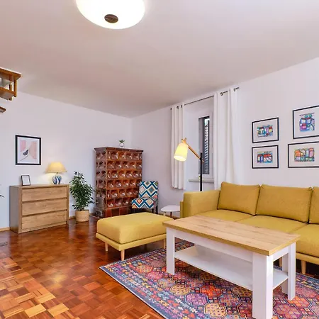 Apartment 3 Bedroom In Mali Losinj